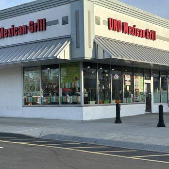 The UNO Mexican Grill storefront in Glen Oaks Shopping Center